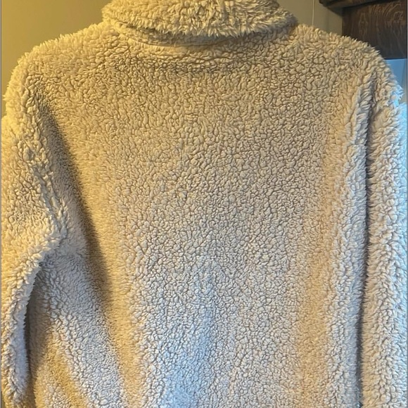 Girls size 12/14 sheep fluffy cozy jacket - Picture 2 of 2